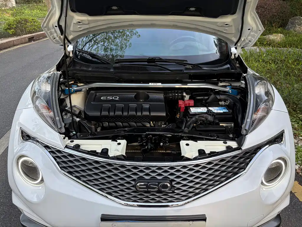 Infiniti ESQ — фото 21