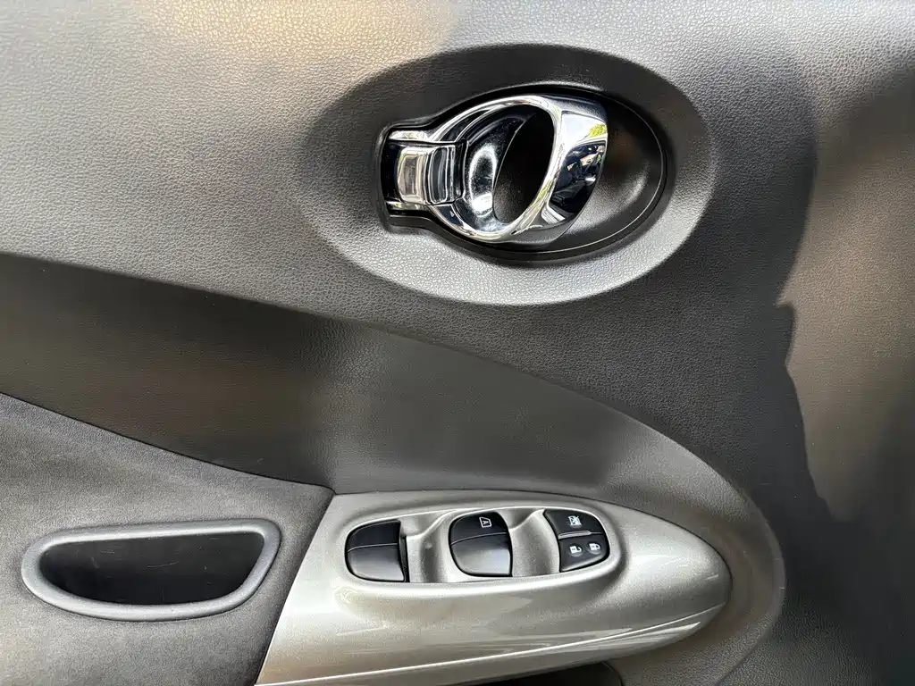 Infiniti ESQ — фото 6