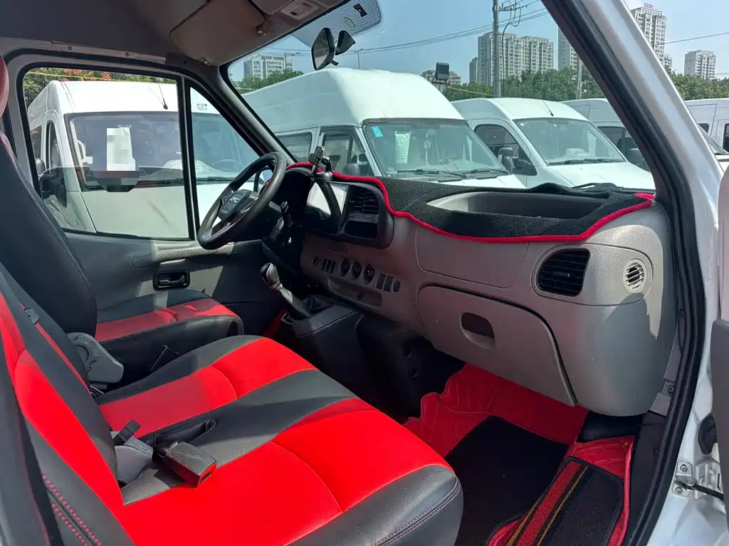 JMC Tesla — фото 6
