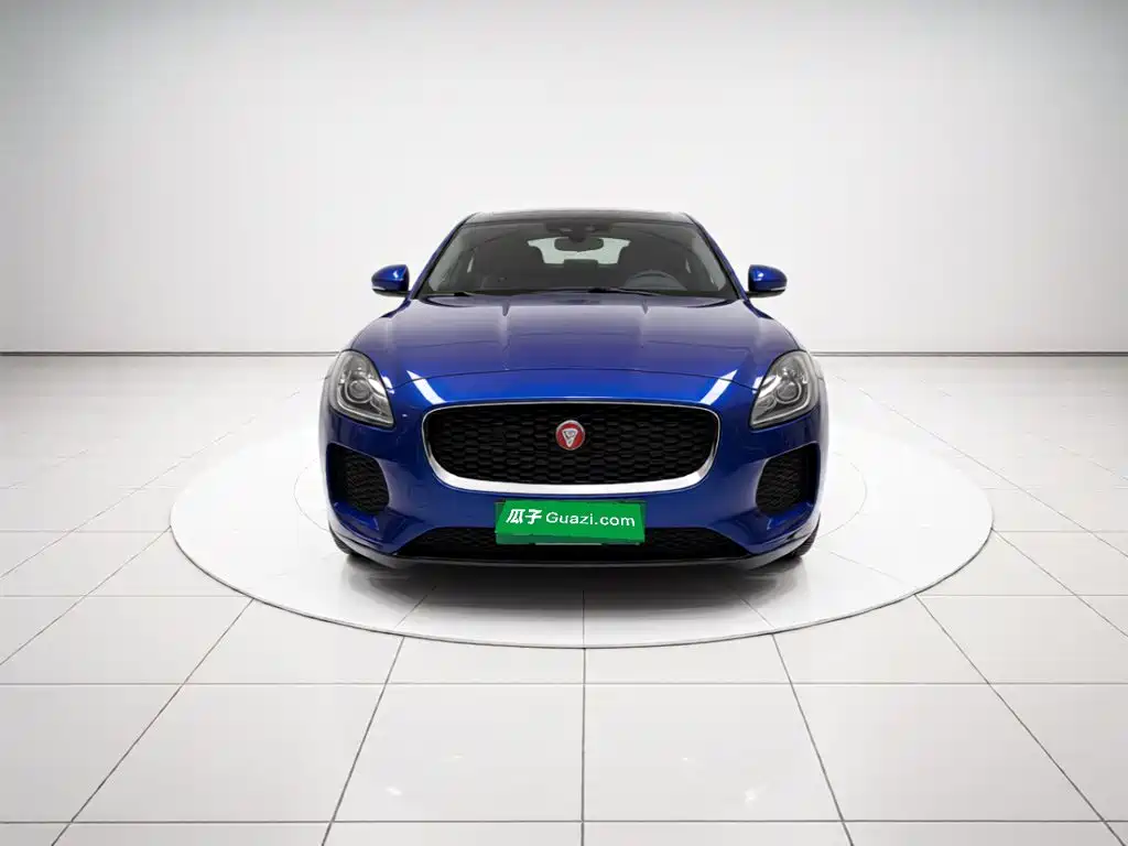 Jaguar E-PACE — фото 2