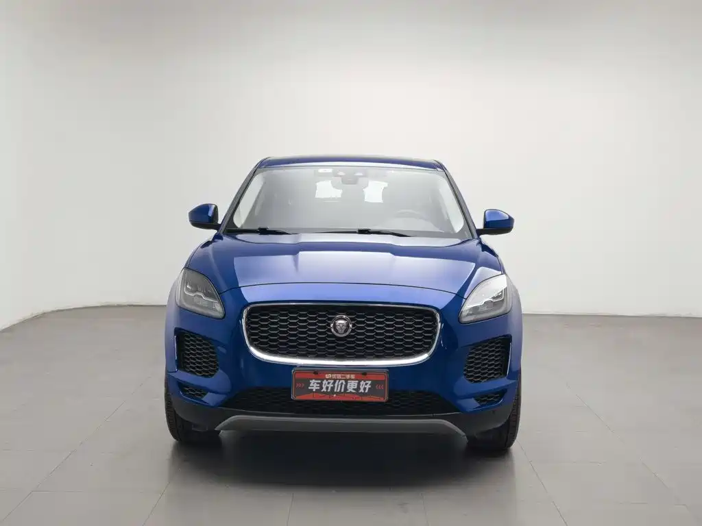 Jaguar E-PACE — фото 3