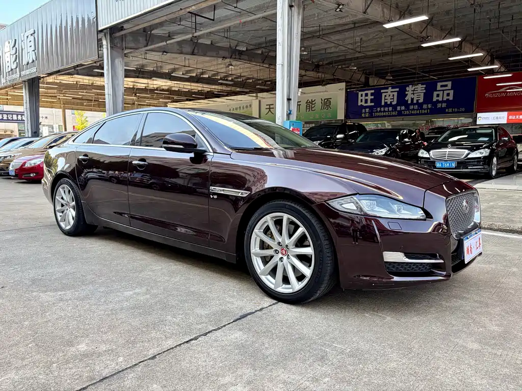 Jaguar XJ — фото 3