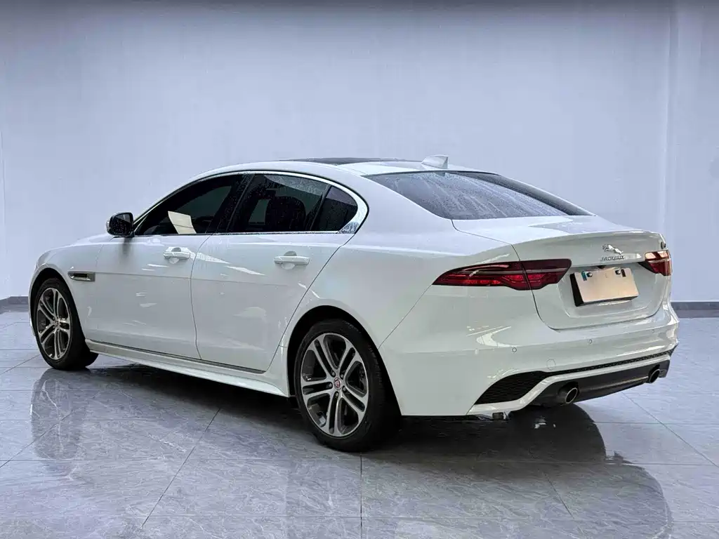 Jaguar XEL — фото 11