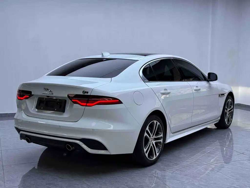 Jaguar XEL — фото 13