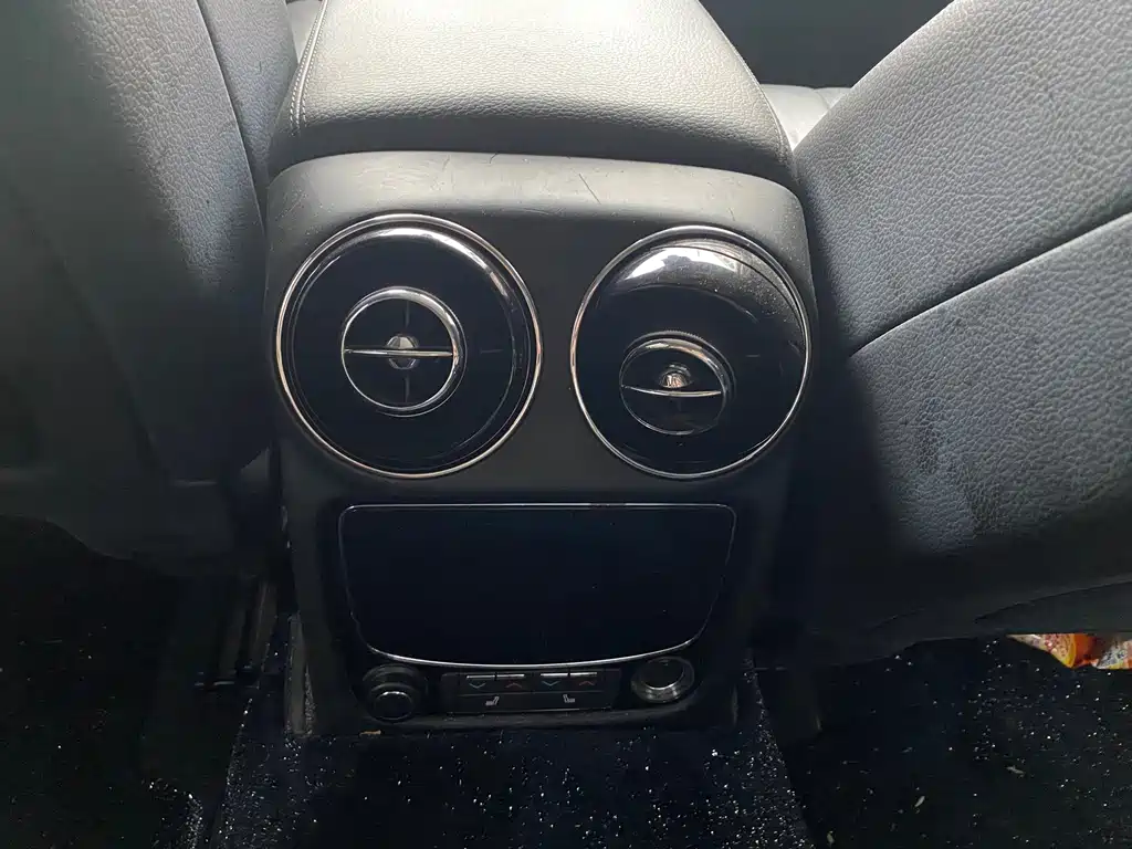 Jaguar XJ — фото 9