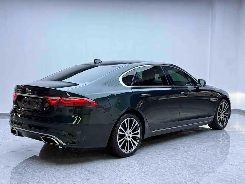 Jaguar XFL — фото 13