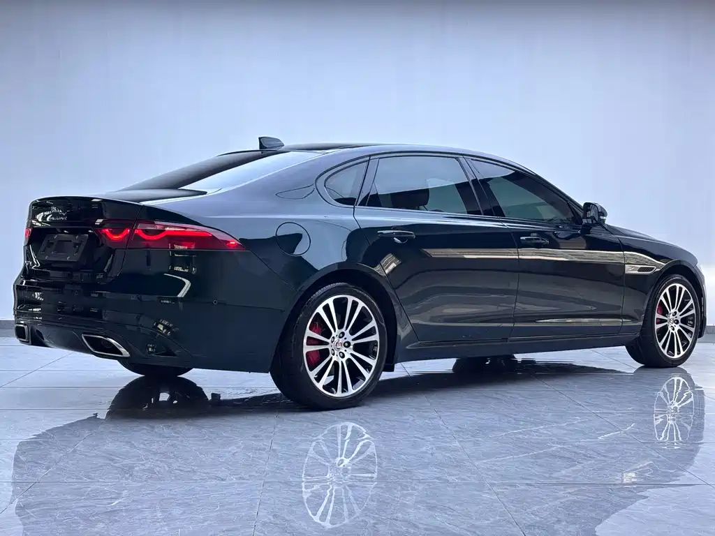 Jaguar XFL — фото 19