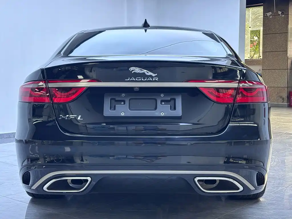 Jaguar XFL — фото 15