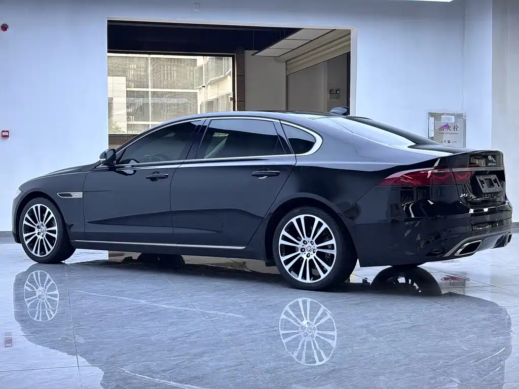 Jaguar XFL — фото 16