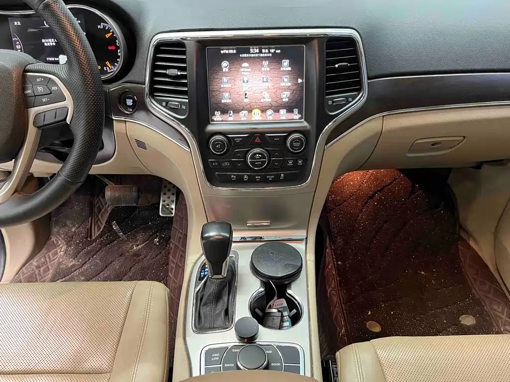 Jeep Grand Cherokee (Import) — фото 11