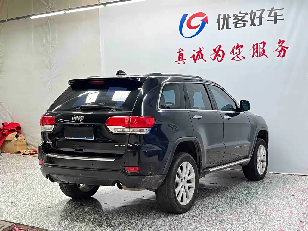 Jeep Grand Cherokee (Import) — фото 18