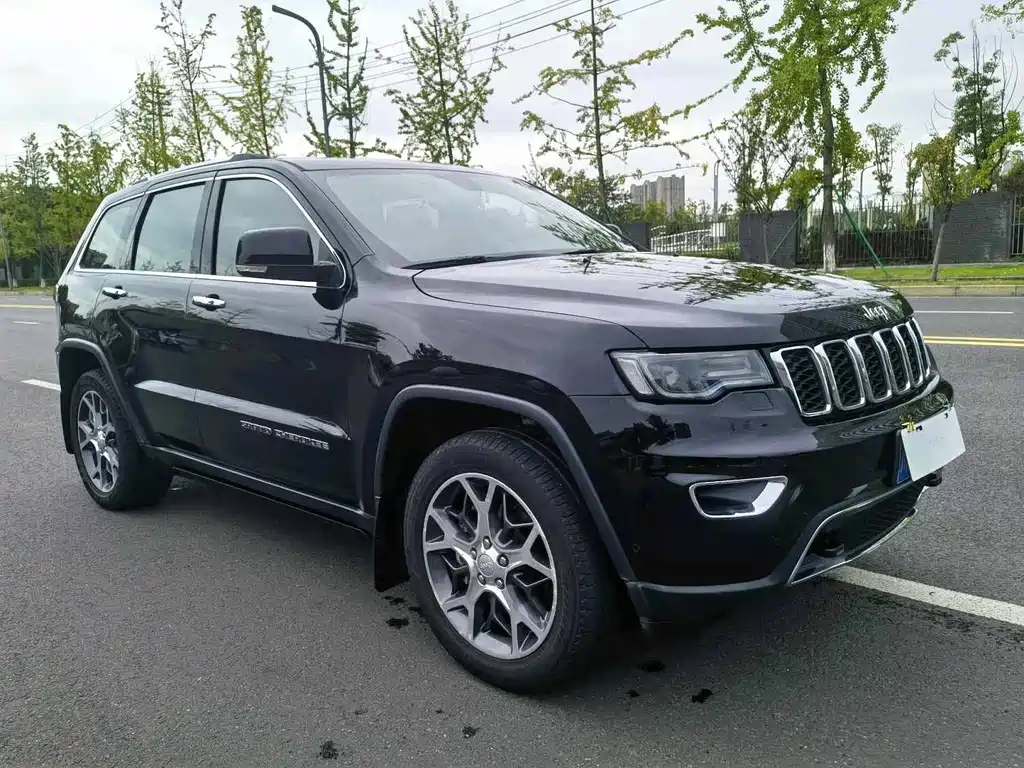 Jeep Grand Cherokee (Import) — фото 3