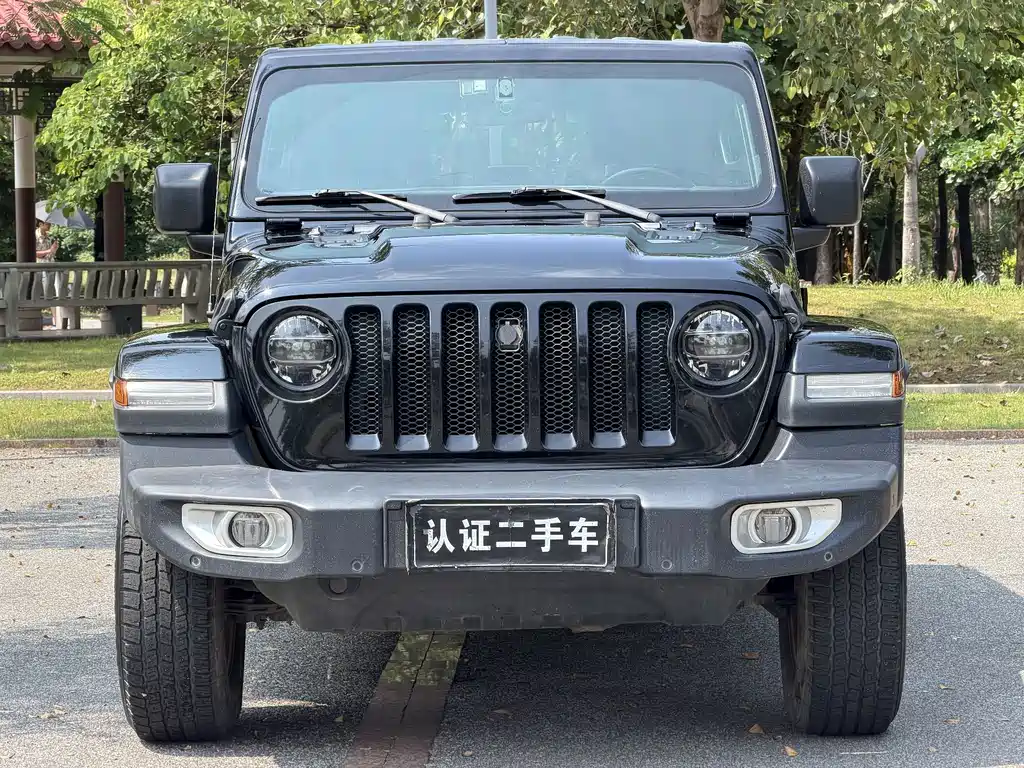 Jeep Wrangler — фото 2
