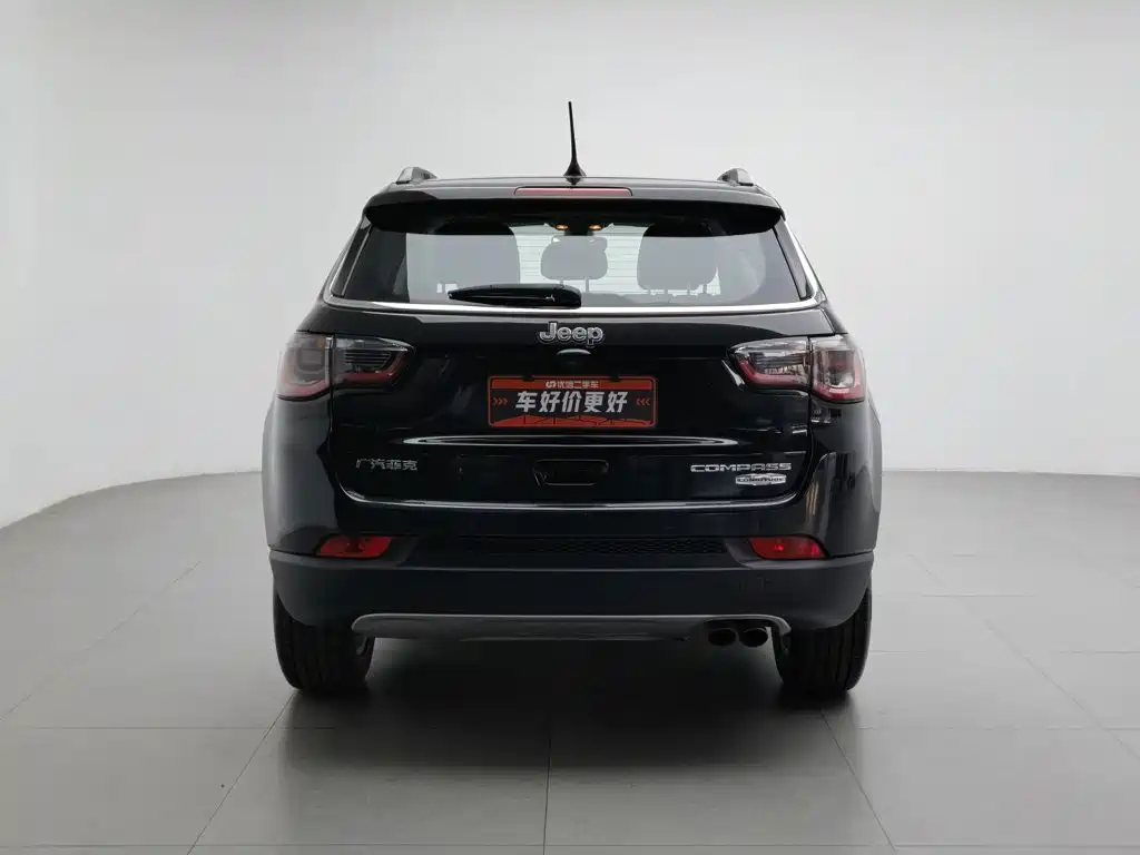 Jeep Compass — фото 4