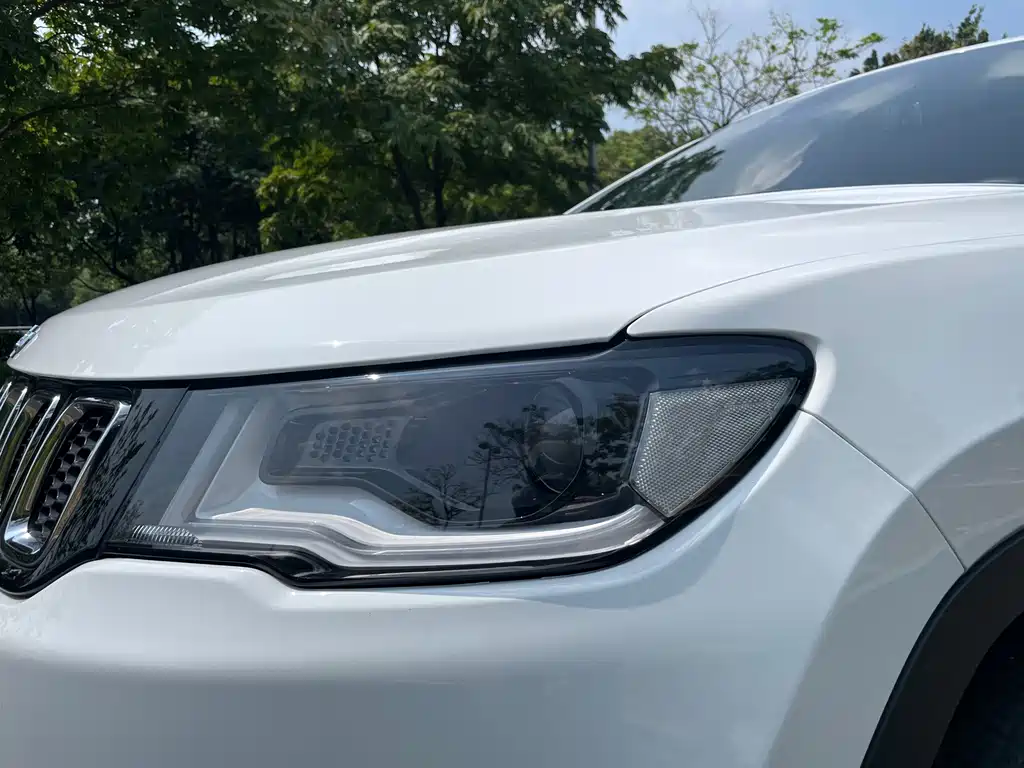 Jeep Compass — фото 13