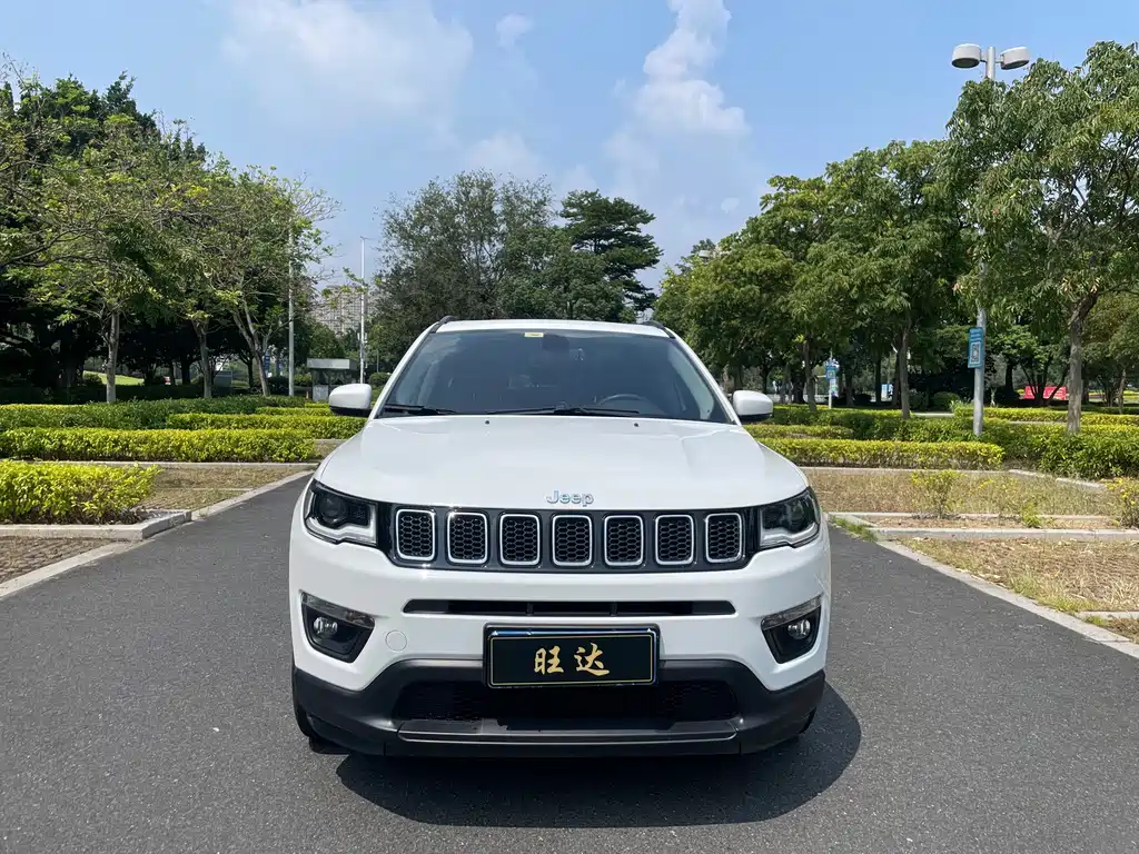 Jeep Compass — фото 3