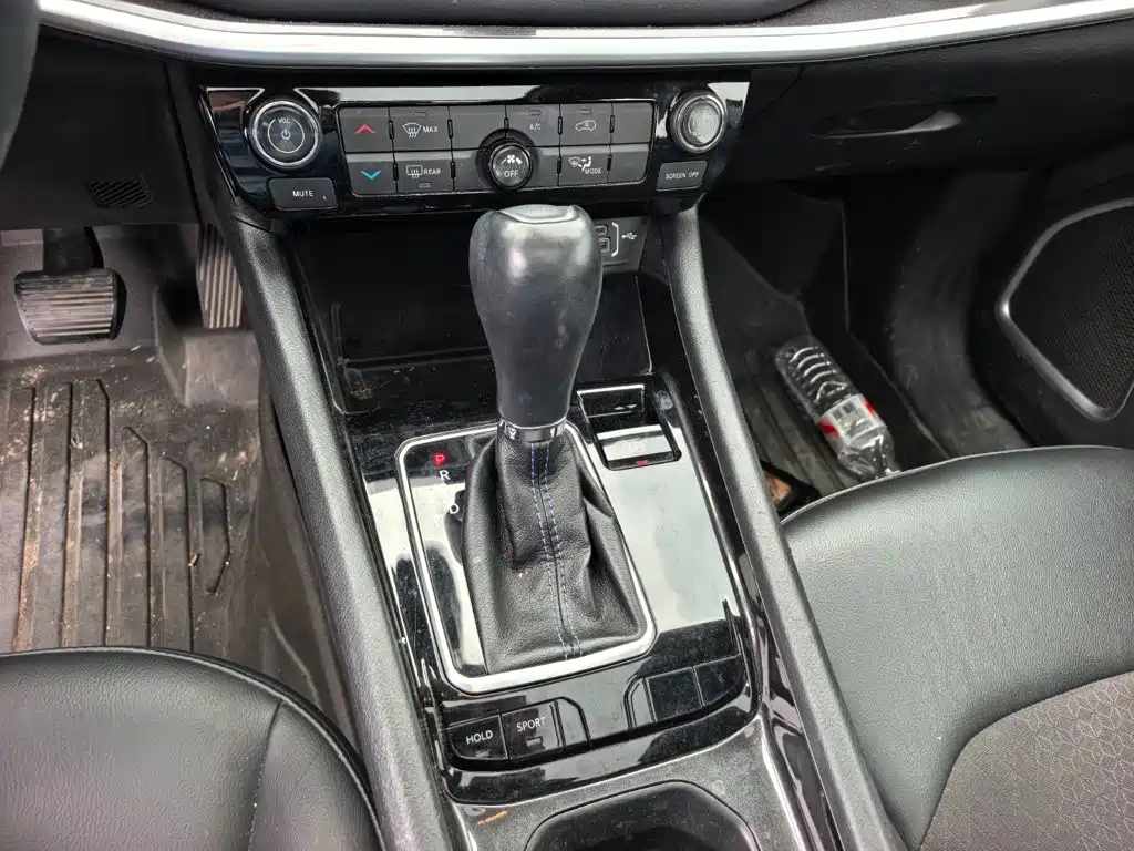 Jeep Compass — фото 15