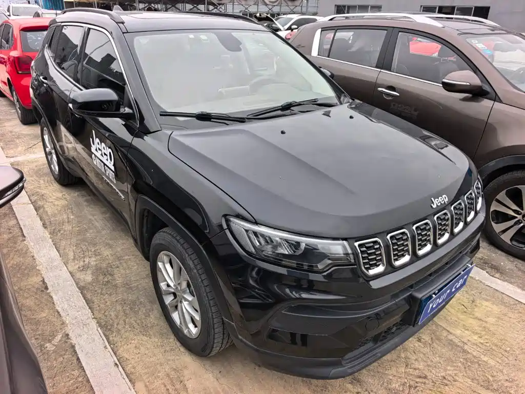 Jeep Compass — фото 3