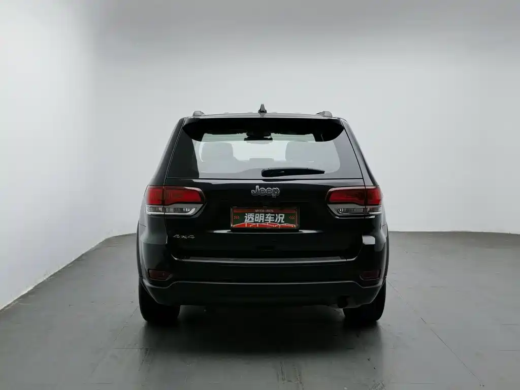 Jeep Grand Cherokee (Import) — фото 4