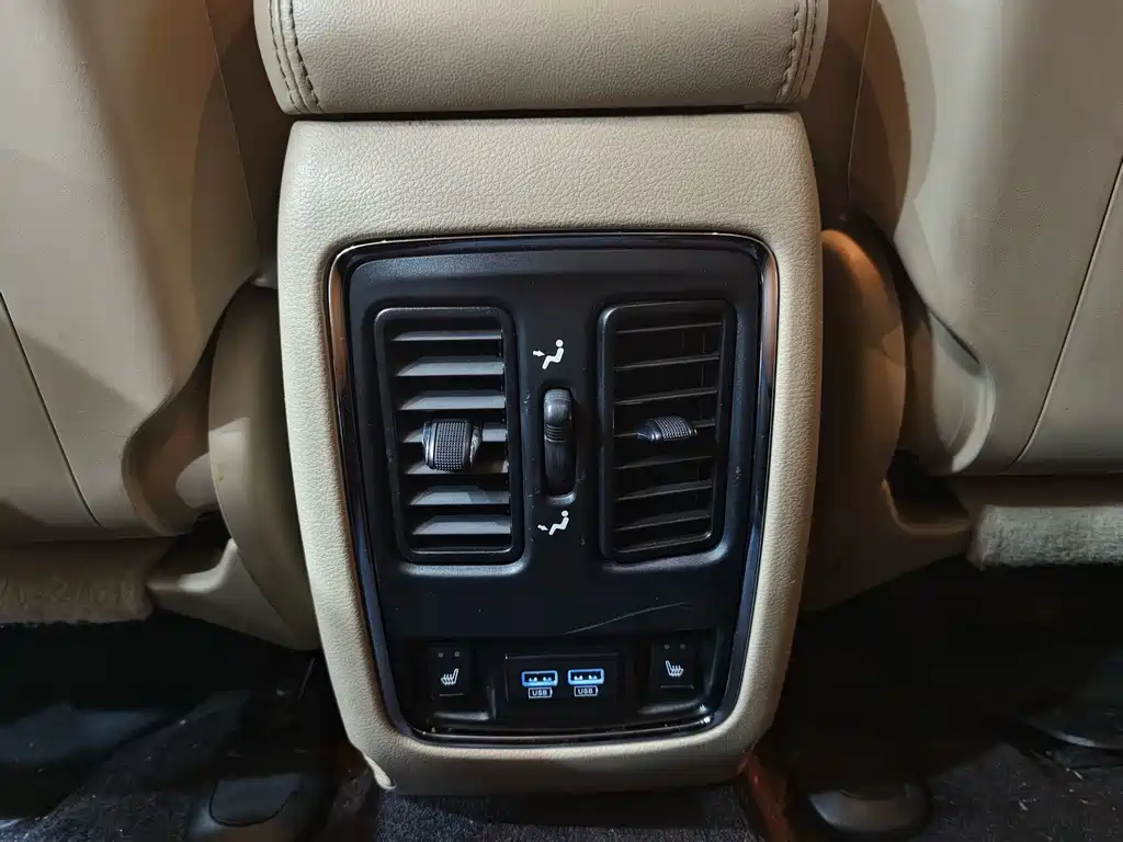 Jeep Grand Cherokee (Import) — фото 14