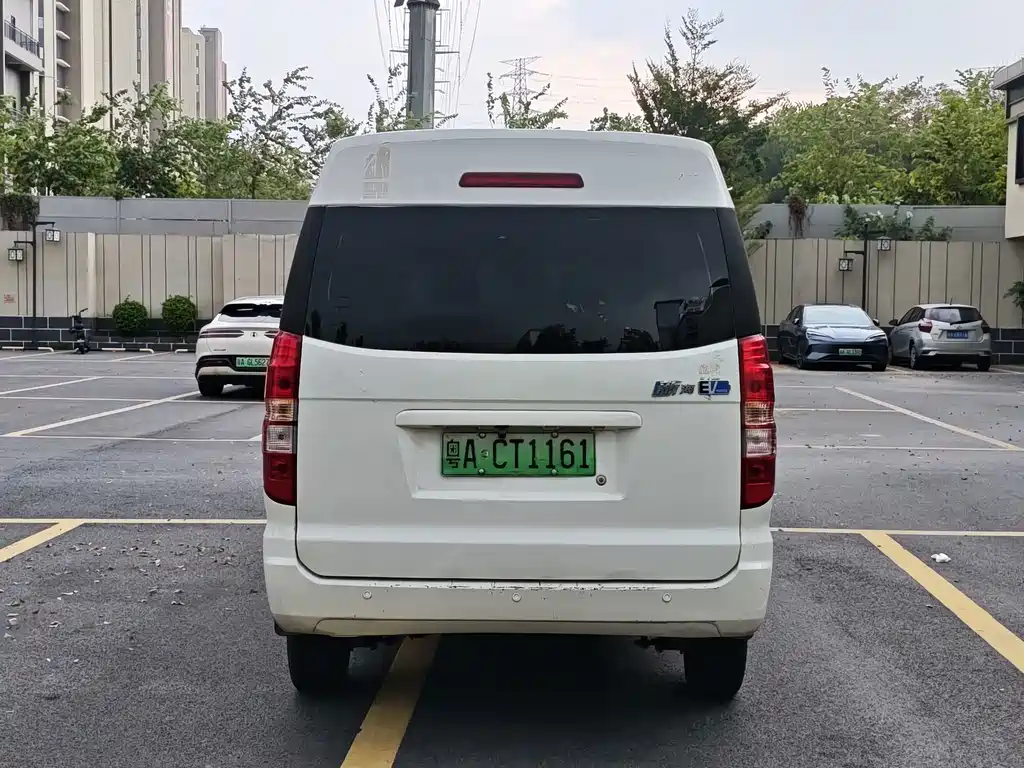 Jinbei Hiace EV — фото 4