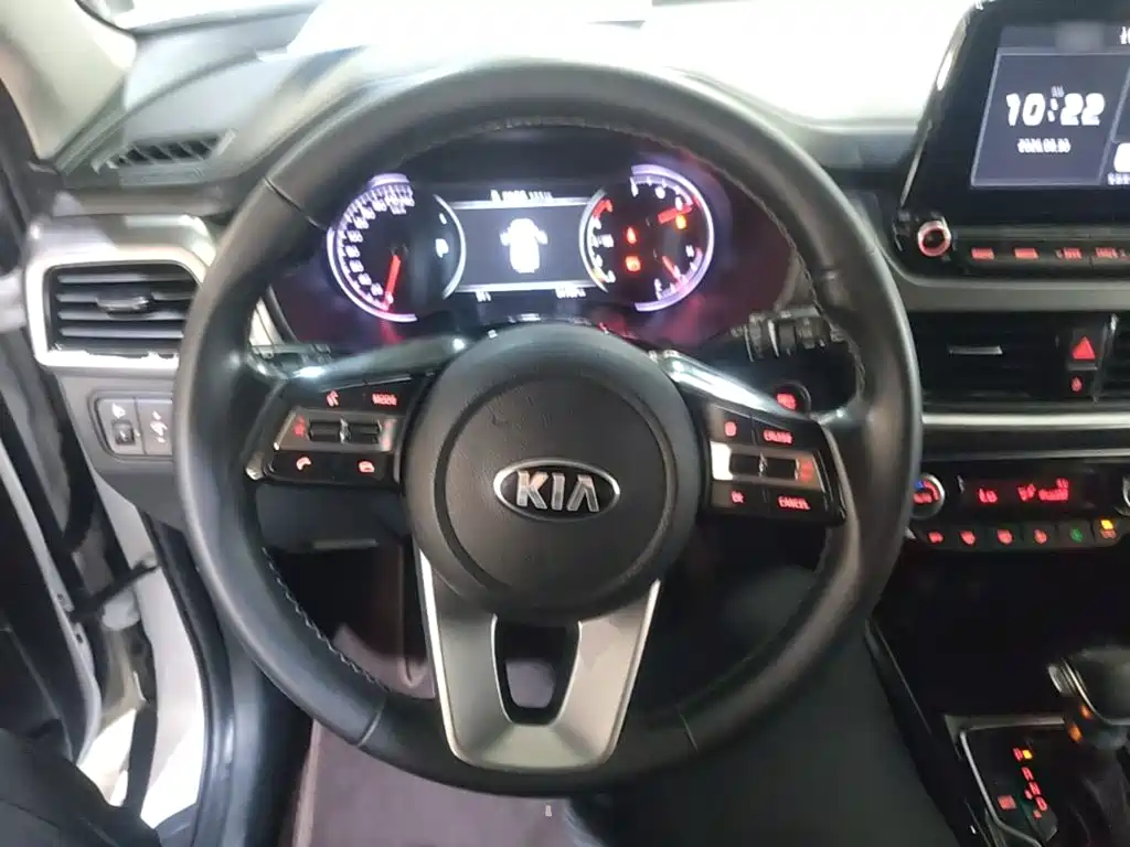 Kia Sportage — фото 11