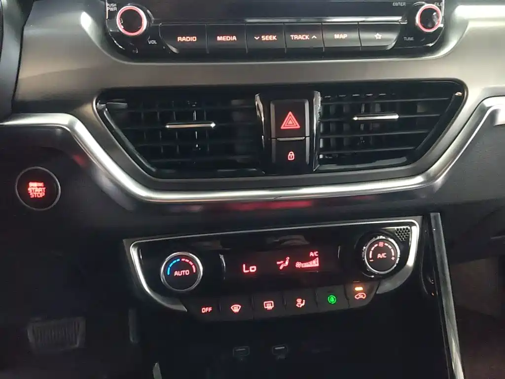Kia Sportage — фото 13