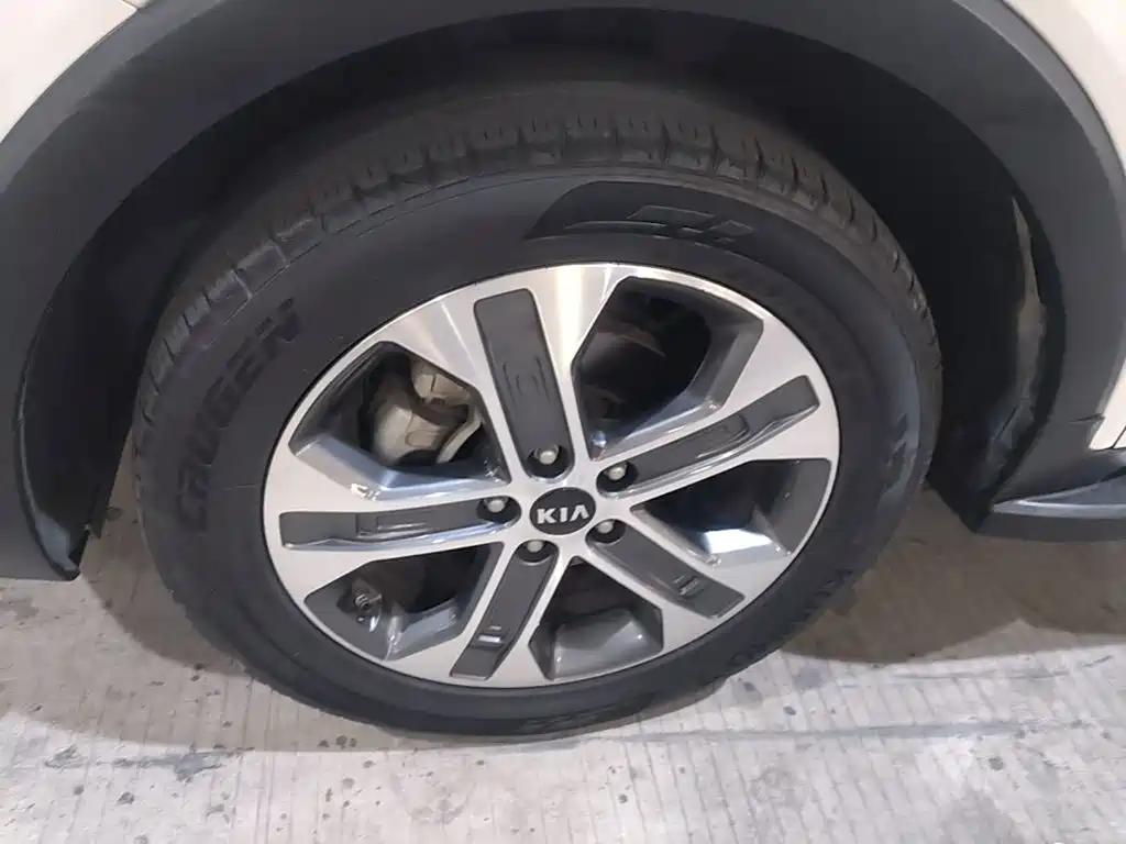 Kia Sportage — фото 23