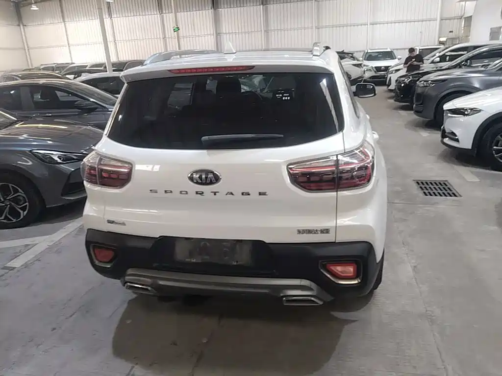 Kia Sportage — фото 6
