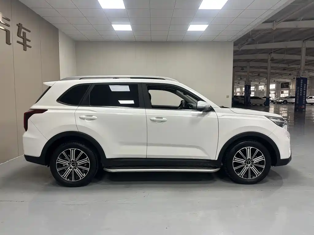 Kia Sportage — фото 8