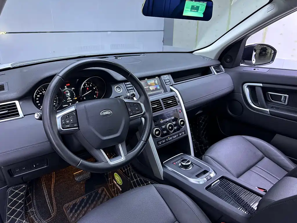 Land Rover Discovery Sport — фото 10