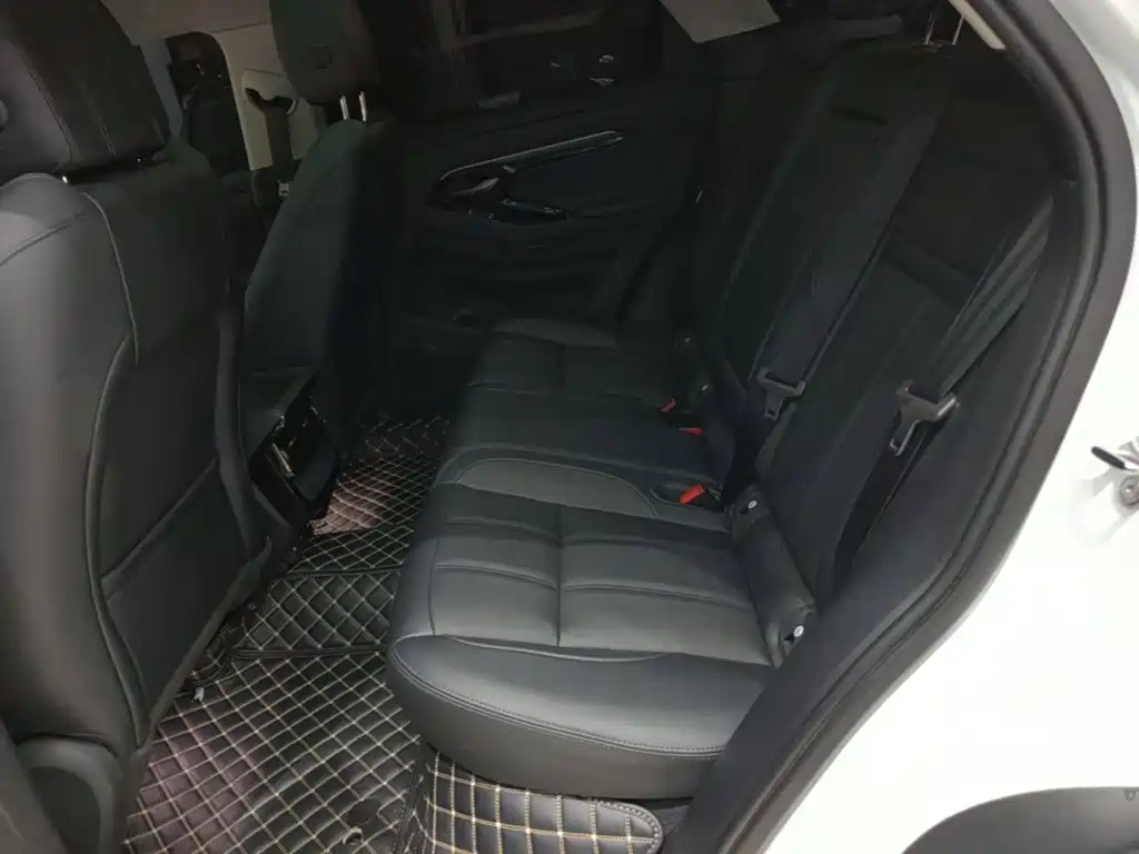 Land Rover Evoque — фото 17