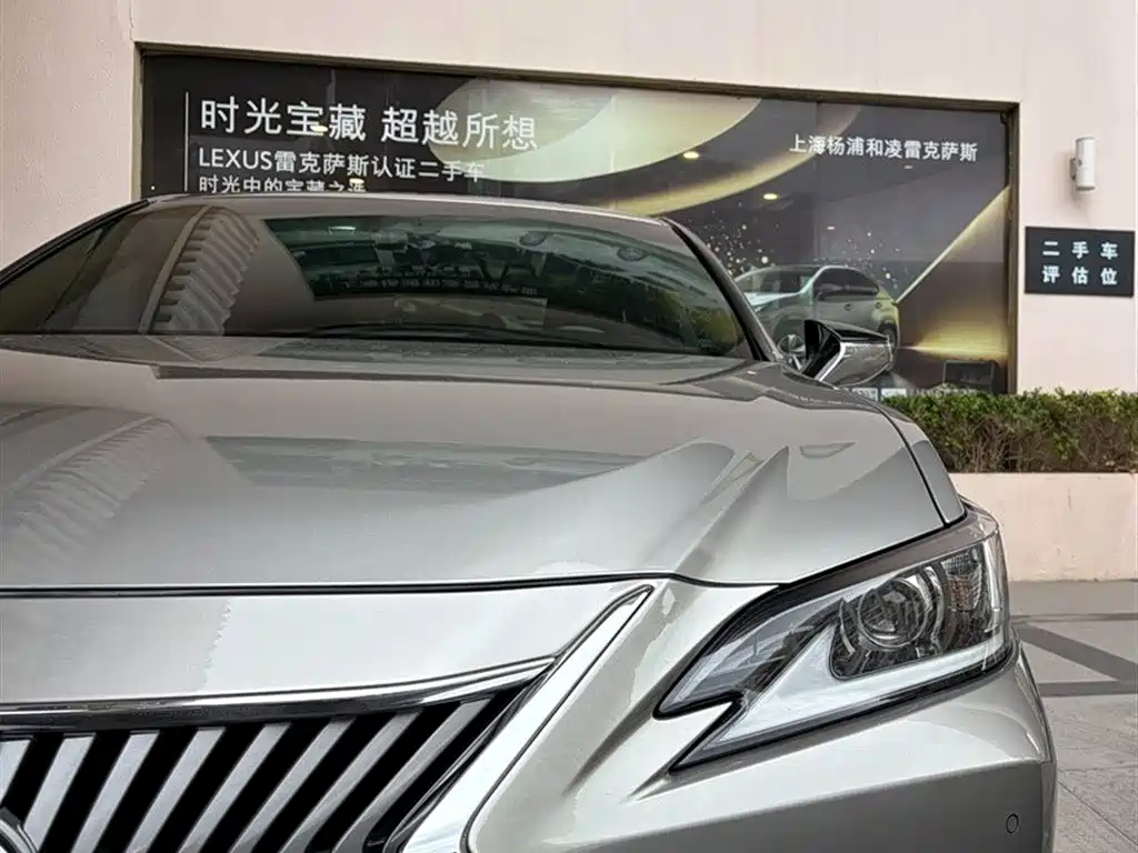 Lexus ES — фото 5
