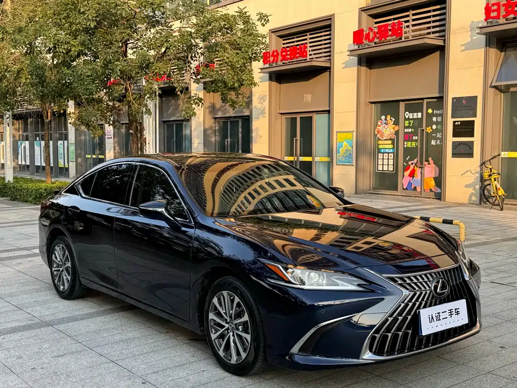 Lexus ES — фото 3