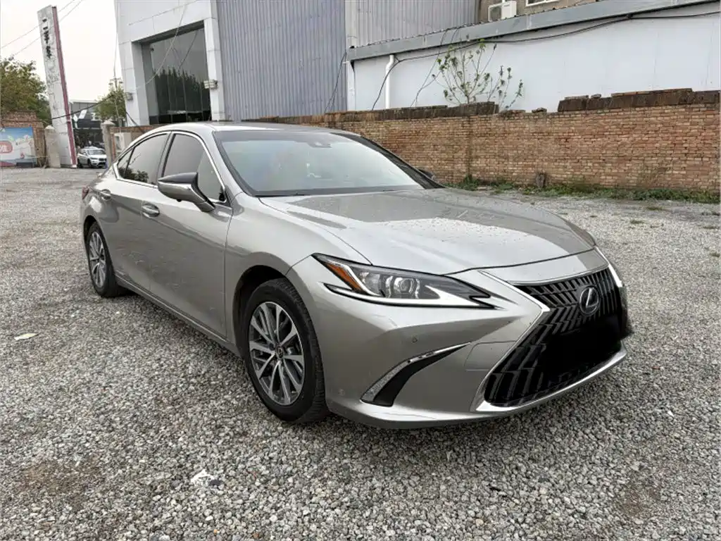Lexus ES — фото 3