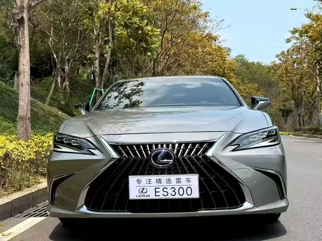 Lexus ES — фото 3