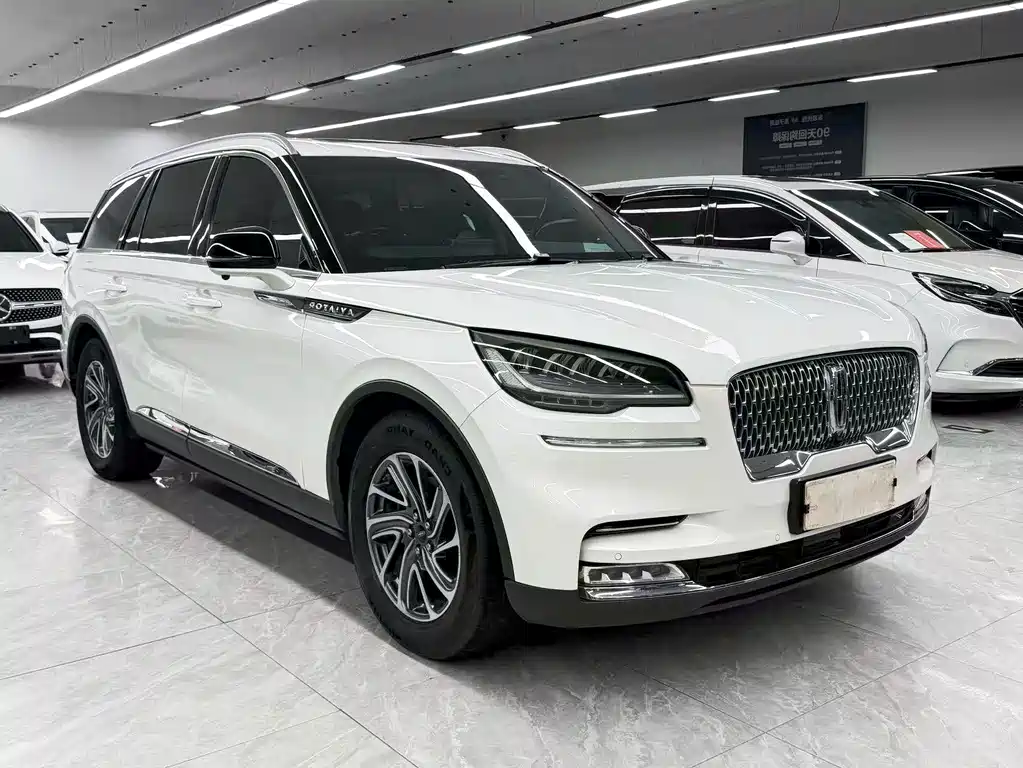 Lincoln Aviator — фото 3