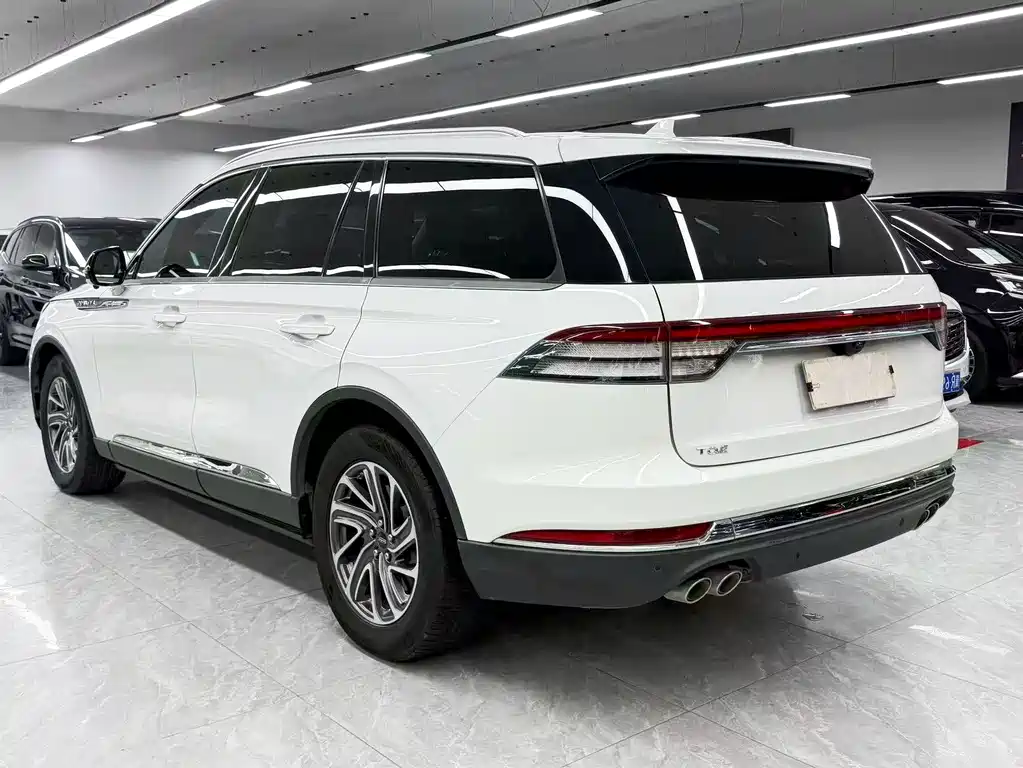 Lincoln Aviator — фото 4