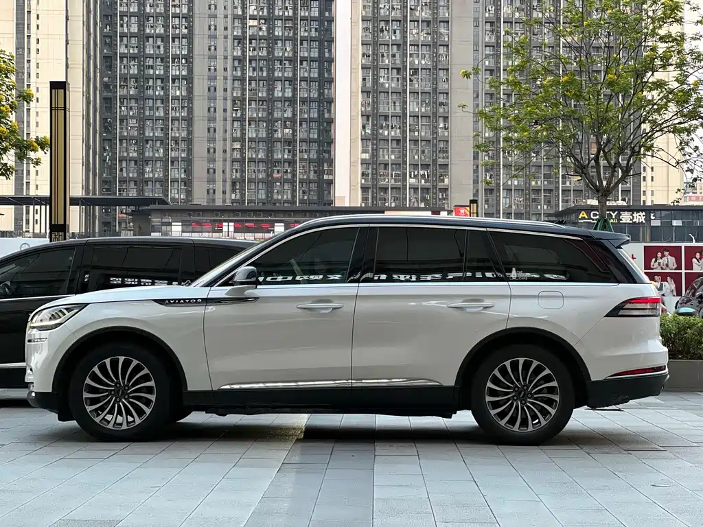 Lincoln Aviator — фото 3