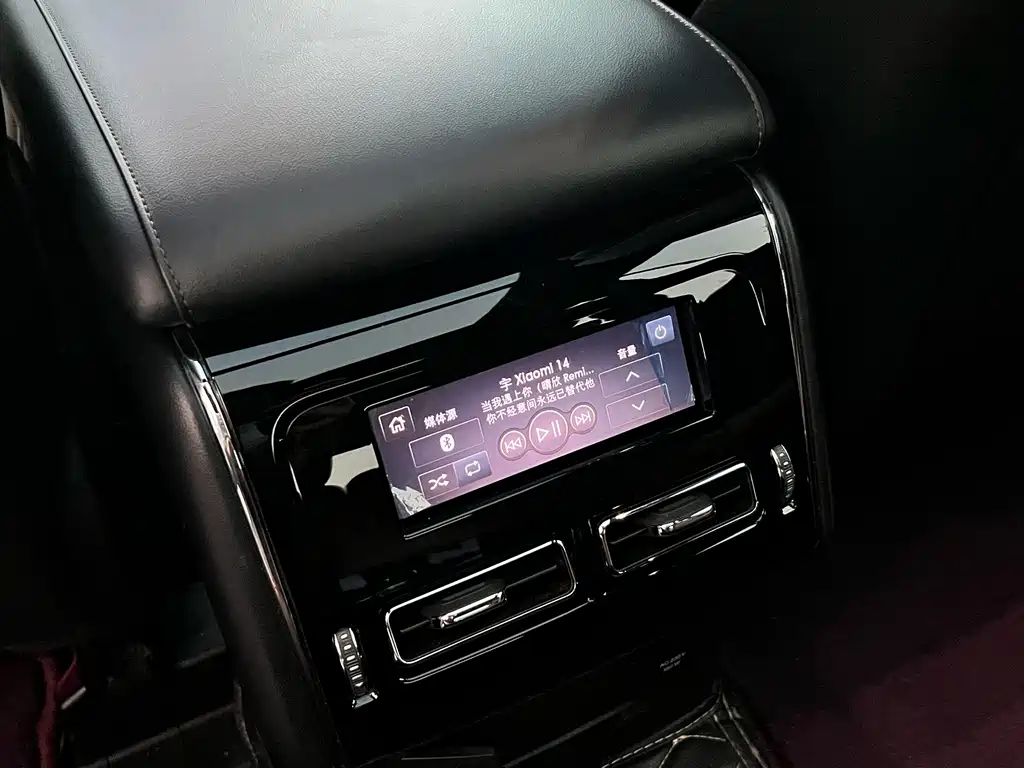 Lincoln Aviator — фото 10