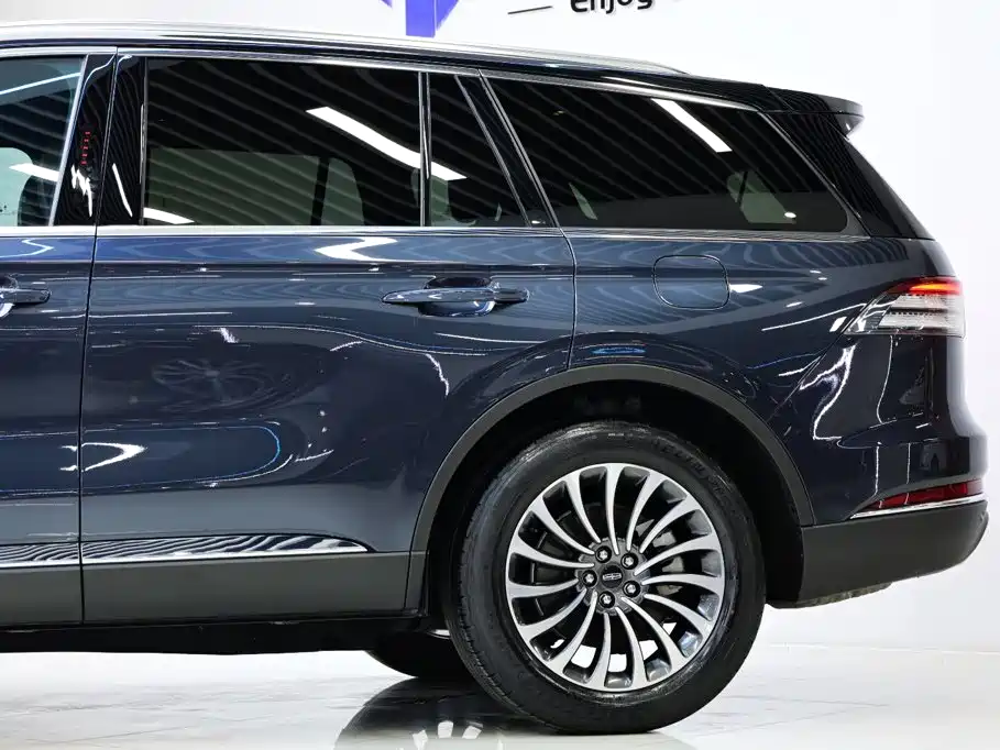 Lincoln Aviator — фото 4