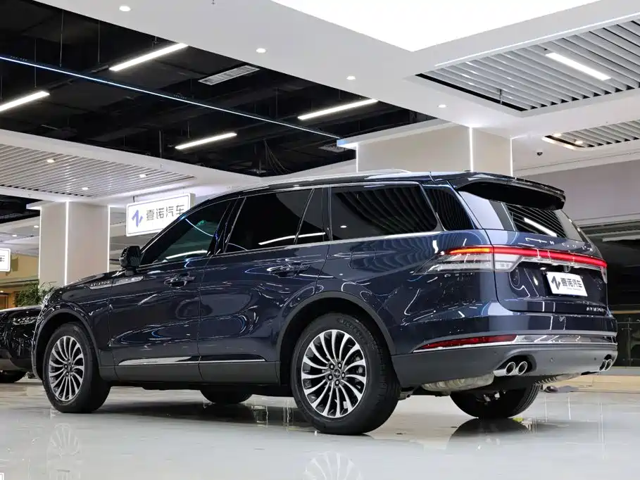 Lincoln Aviator — фото 5