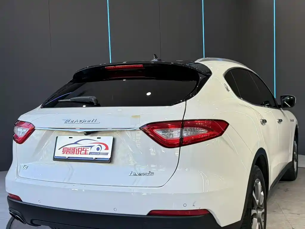 Maserati Levante — фото 6