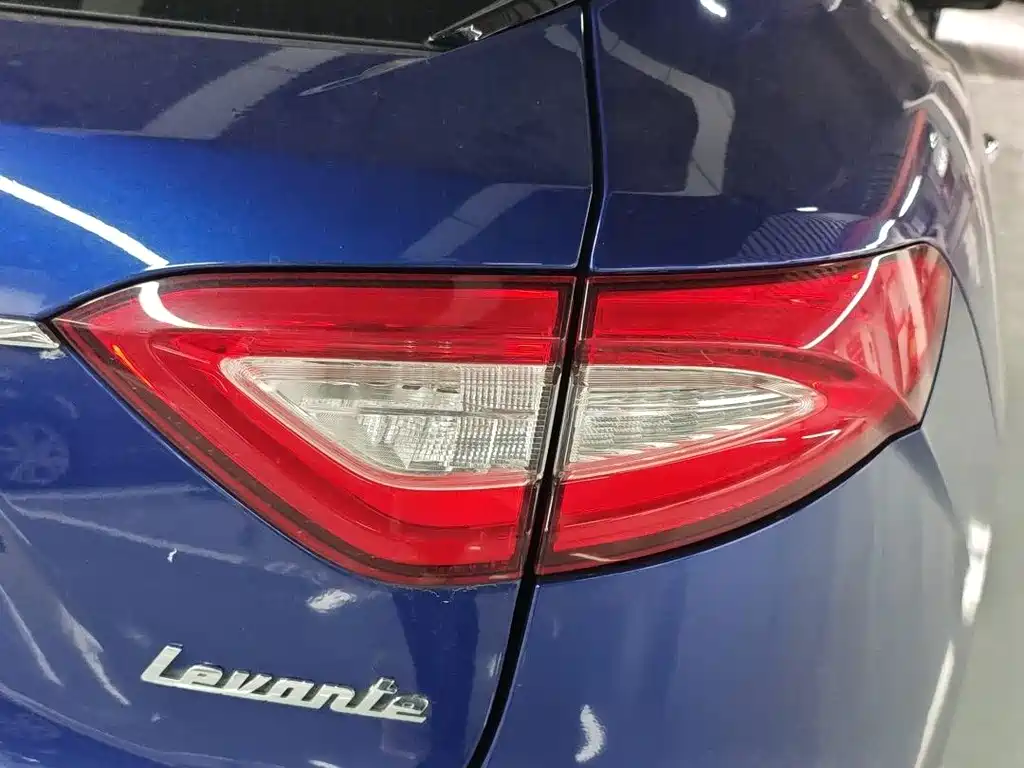 Maserati Levante — фото 6