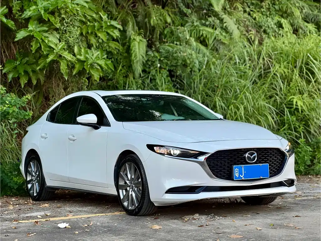 Mazda 3 Axela — фото 3