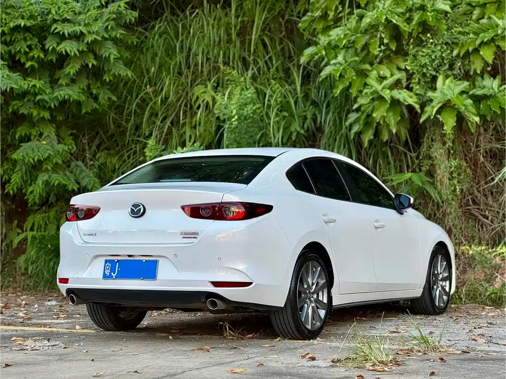 Mazda 3 Axela — фото 6