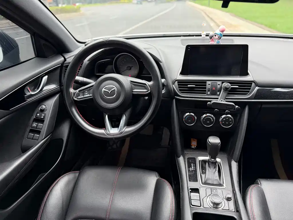 Mazda CX-4 — фото 9