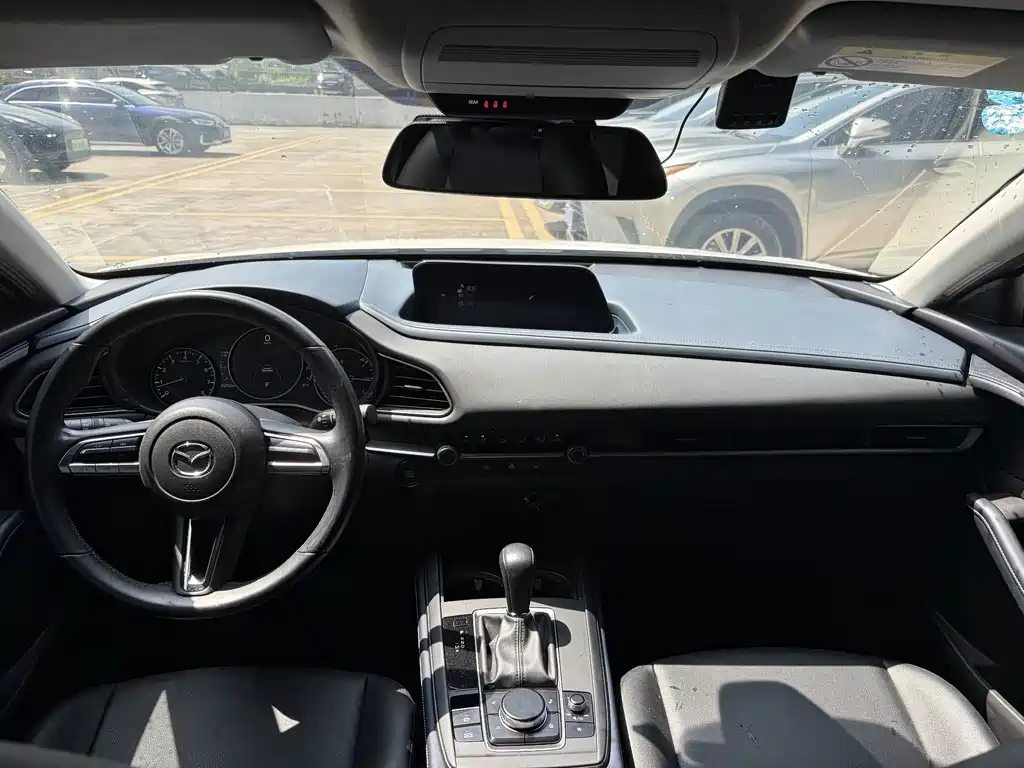 Mazda CX-30 — фото 9