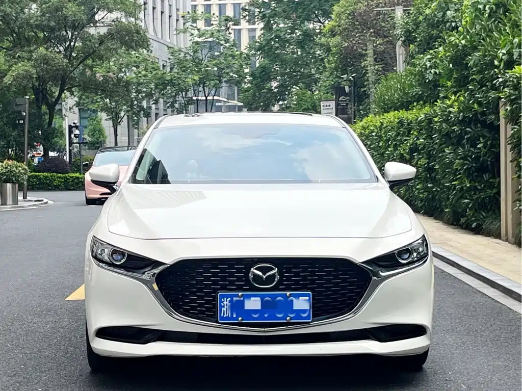 Mazda 3 Axela — фото 2