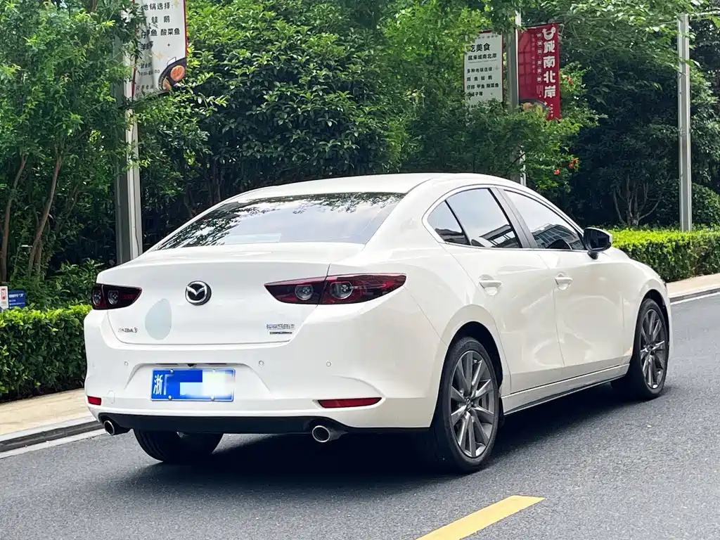 Mazda 3 Axela — фото 6